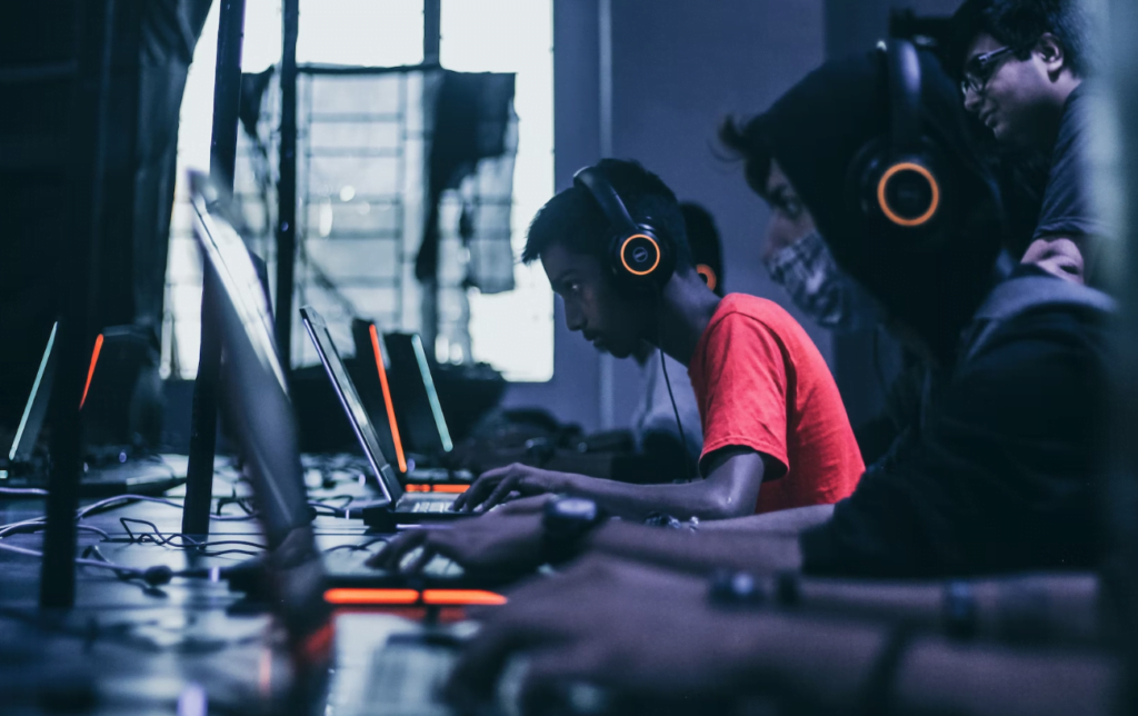 Mikä on täyskäsi pokerissa?